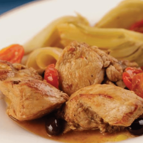 Receita de Peito de Frango com Tomatinho, Cebola e Azeitona | Amo Receita