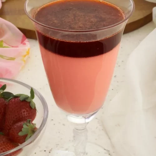 Receita de Mousse de Morango no Copinho | Amo Receita