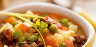 Receita de Sopa de Macarrão com Legumes e Carne | Amo Receita