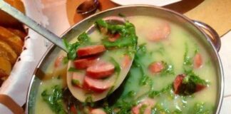 Caldo Verde com Linguiça Defumada Receita de Caldo Verde com Linguiça Defumada | Amo Receita
