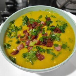 Receita de Sopa de inhame e cenoura | Amo Receita