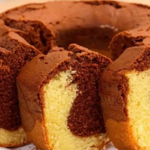Receita de Bolo mesclado de fubá e chocolate | Amo Receita
