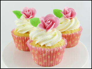 Receita de 10 Ideias de como decorar cupackes para o dia das mães | Amo Receita