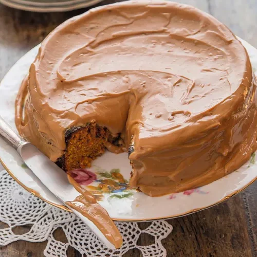 Receita de Bolo de cenoura com doce de leite | Amo Receita