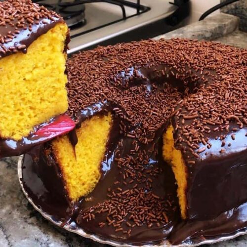 Receita de Bolo vulcão de cenoura | Amo Receita