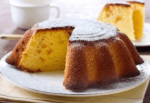 Receita de Bolo de Fubá com Iogurte e Goiabada | Amo Receita