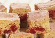 Receita de Receita de Bolo de Fubá com Queijo e Goiabada | Amo Receita