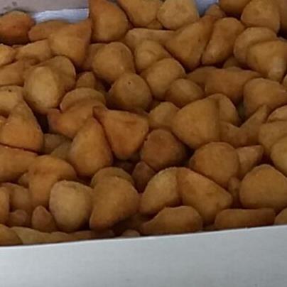 Receita de Receita de Coxinha de Frango Sequinha | Amo Receita