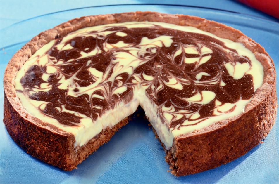 Receita de Torta de Chocolate Marmorizada | Amo Receita