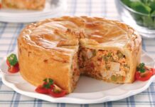 Receita de Receita de Torta de Frango com Palmito e Ervilha | Amo Receita