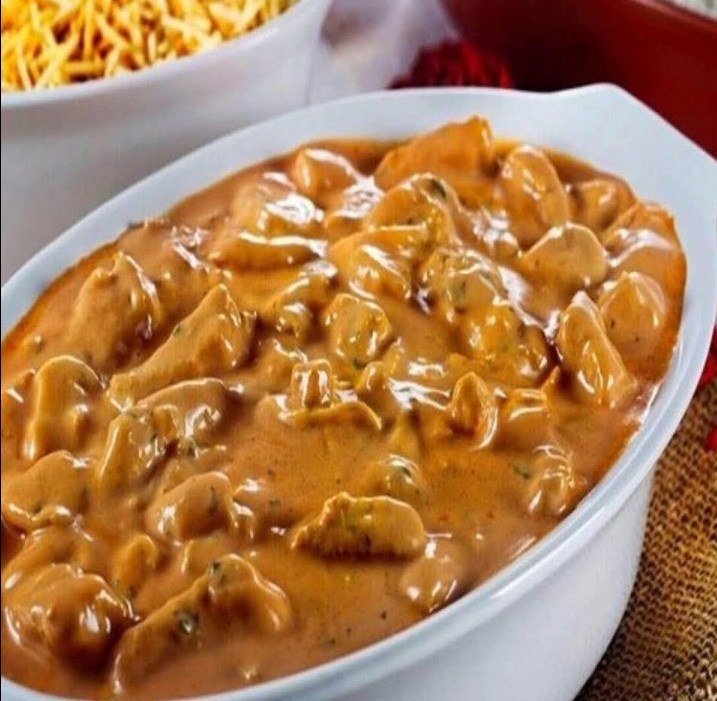 Receita de Estrogonofe de Frango Cremoso | Amo Receita