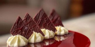 Receita de Cheesecake de chocolate branco de veludo vermelho | Amo Receita