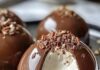 Receita de Cúpulas de Chocolate e Praline com Mousse de Mascarpone | Amo Receita