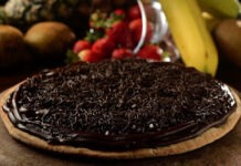 Receita de Pizza de Brigadeiro | Amo Receita