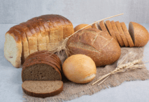 Receita de Como fazer pão caseiro sem sovar a massa | Amo Receita