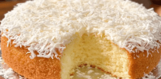 Receita de Bolo de coco simples | Amo Receita