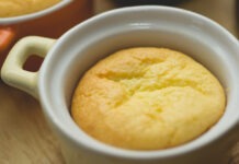 Receita de Bolo de fubá de caneca simples | Amo Receita