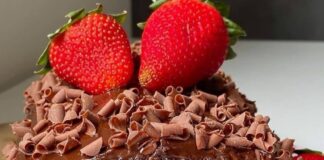 Rocambole de morango com chocolate | Amo Receita