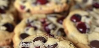 Receita de Cookies de Chocolate com Cereja Maraschino | Amo Receita