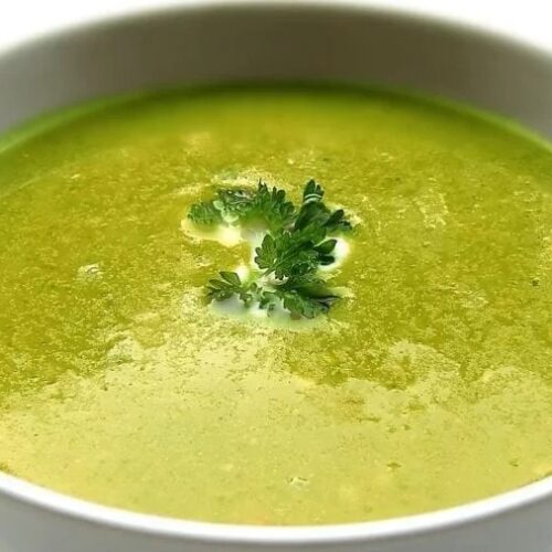 Receita de Caldo Verde Low-Carb com Chuchu ou Couve-Flor | Amo Receita