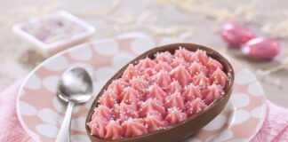 Receita de Mini Ovo de Colher com Brigadeiro de Nesquik | Amo Receita
