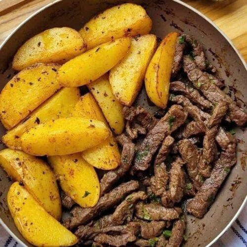 Receita de Bife com Batata Rústica na Manteiga | Amo Receita