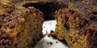 Receita de Bolo de banana com ameixa e aveia | Amo Receita