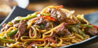 Receita de Yakisoba tradicional de carne | Amo Receita