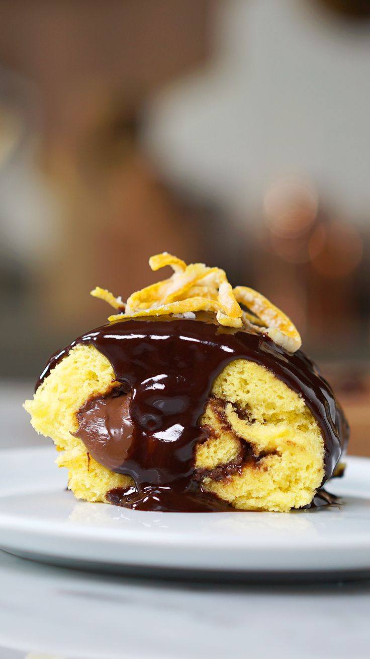 Receita de Rocambole de Caramelo com Chocolate e Pecã | Amo Receita